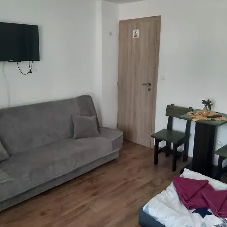 Janka Hostal Handlová